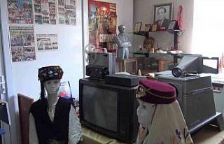 Asırlık okulda kurulan müzede tarihin izleri sergilendi