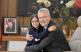 Avrupa şampiyonu olan Karacabey Belediyesporlu Elif,...