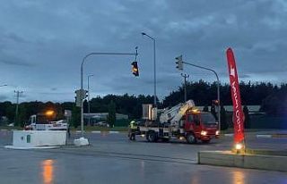 Balıkesir’de sert rüzgar etkili oldu