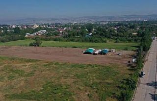 Başiskele’de kurbanlık hayvan satışı için...