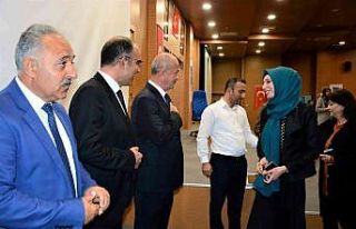 Başkan Akman personelle bayramlaştı