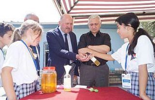 Başkan Ertürk, Gencelli’de Bilim Fuarı’na katıldı