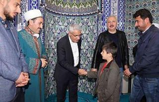 Başkan Güder vatandaşların bayramını kutladı