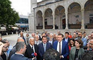 Başkan Gürkan, Yeni Cami’deki çalışmalarla...