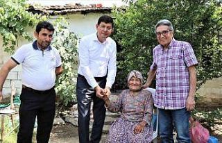 Başkan Özcan, Şadiye ninenin isteğini kırmadı