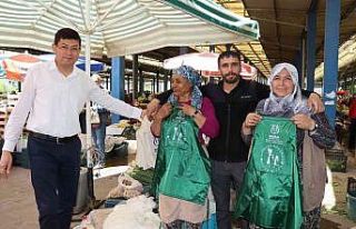 Başkan Özcan’dan annelere anlamlı hediye