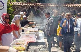 Başkan Tarhan’dan Osmaniyeli öğrencilere sucuk...