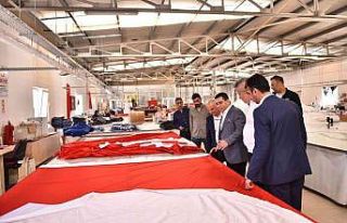 Başkan Tütüncü, sanayide döküm yaptı