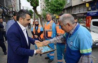 Başkan Yılmaz, vatandaşlarla bayramlaştı