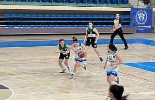 Basketbol Gençler Liginde Düzce Atletik çeyrek...
