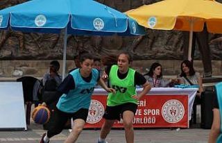 Basketbolda Kayserili Baba-kız şampiyon oldu