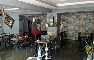 Batman’da yağış cadde ve sokakları göle çevirdi