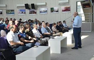 Belediye personeline etik eğitimi verildi