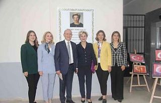 Berrin Topçuoğlu Anadolu Lisesi düzenlenen törenle...