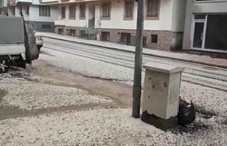 Bingöl’de sağanak yağış ve dolu etkili oldu