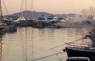 Bodrum’da tekne alev alev yandı