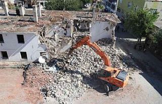 Bozova yeni meydanına kavuşuyor