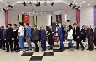 Bozüyük’te protokol ve vatandaşlar bayramlaştı
