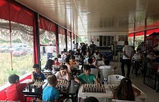 Bozyazı’da düzenlenen satranç turnuvasında ödüller...