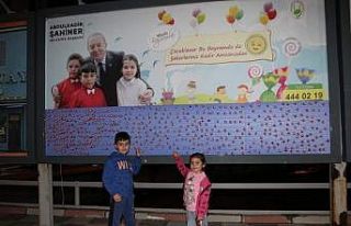 Bu bayramda miniklerin şekerleri başkan amcalarından