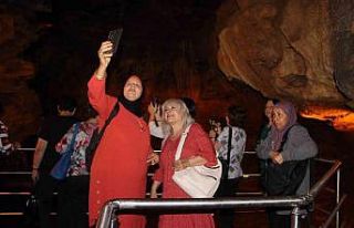 Bu mağaraya en çok onlar ilgi gösteriyor