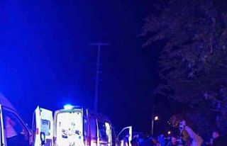 Burhaniye’de otomobil takla attı: 4 yaralı