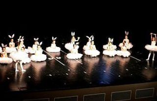 Bursa’da küçük balerinlerden büyük gösteri