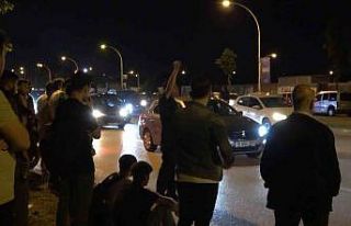 Bursasporlu taraftarlar toplanarak tepki gösterdi