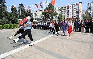 Büyükşehir Belediyesi 19 Mayıs’ı törenle kutladı