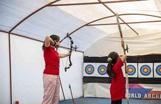 Büyükşehir Belediyesinin ücretsiz okçuluk kursuna...