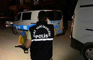 Çaldıkları ziynet eşyalarıyla kayıplara karıştı