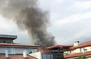 Çatı yangını paniğe neden oldu