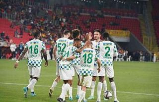 Çaykur Rizespor ilk deplasman galibiyetini 7 golle...
