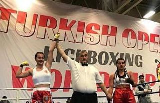 Cemile Aykoç kick boksta dünya şampiyonu oldu