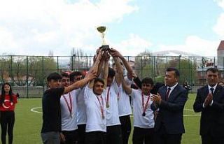 Çıldır’da dereceye giren sporculara ödülleri...