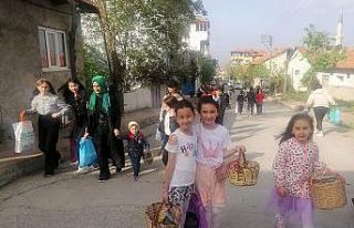 Çocuklar 3 asırlık arife geleneğini yaşattı