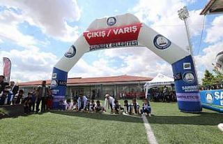 Çocuklar, atletizm şenliğinde doyasıya eğlendi