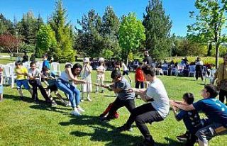 Çocuklar bu şenlik ile eğlendi