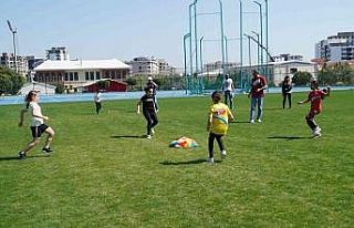 Çocuklar Dünya Atletizm Gününde hem eğlendi hem...