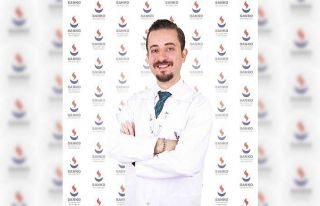 Çocuklara uygun güneş kremi ve güneş gözlüğü...