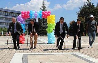 Çocukluklarını yaşadılar