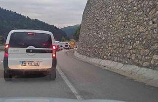 Dağ ilçelerinden dönenler uzun kuyruk oluşturdu