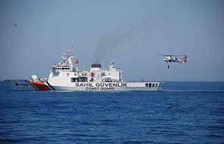 Denizin aslanlarından nefes kesen tatbikat