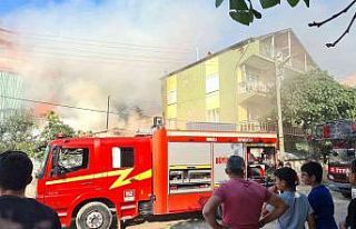 Depo olarak kullanılan ev alevlere teslim oldu