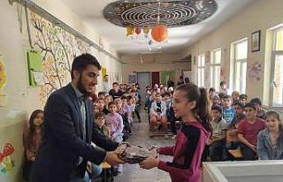 Dicle İlçe Müftüsü Azad Akın öğrencilere seminer...