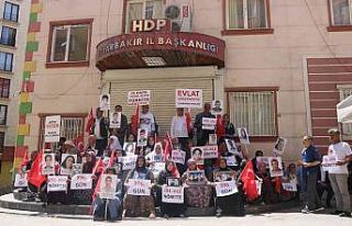 Diyarbakır ailelerinin HDP ve PKK’ya karşı destansı...