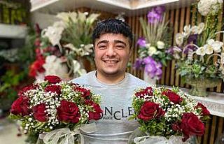 Diyarbakır’da çiçekçilerin ’Anneler Günü’...