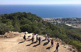 ‘Doğada Huzur Var’ sloganıyla doğa yürüyüşü...