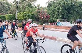 Dörtyol’daki bisiklet etkinliğinde 200 kişi pedal...