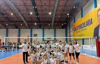 Döşemealtılı voleybolcular, Türkiye’de ilk...